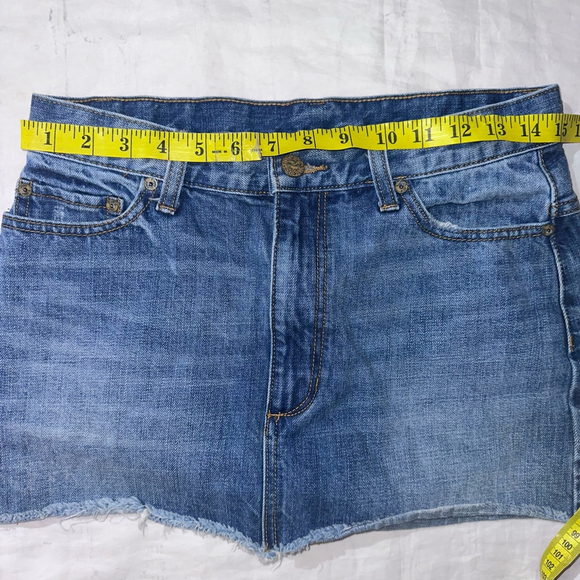 NWOT Women’s Size 2 Free People Denim Jeans Raw Hem Mini Skirt - Picture 4 of 6
